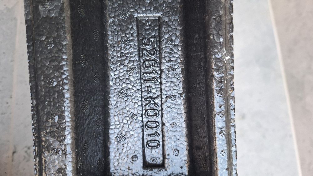 Toyota Yaris IV Cross 20-25 Absorber