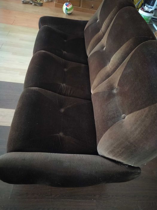 Sofá cama castanho de 3 lugares