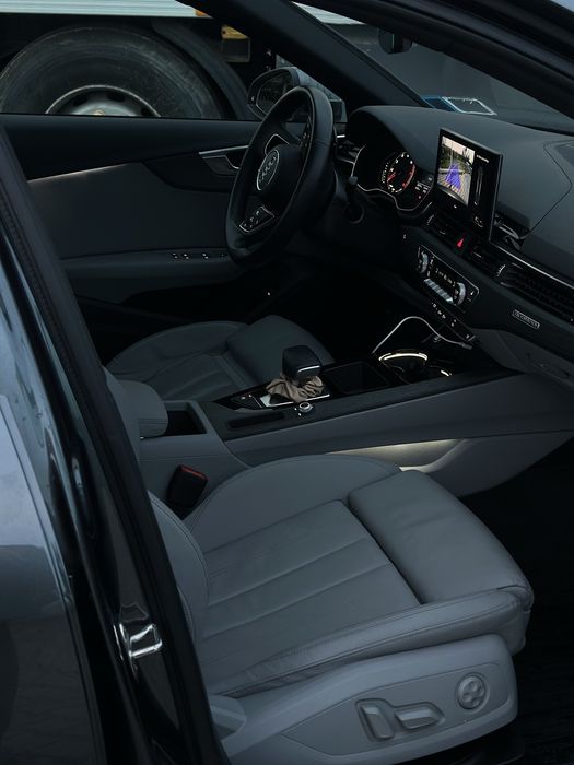 Продам Audi a4b9 2020 року