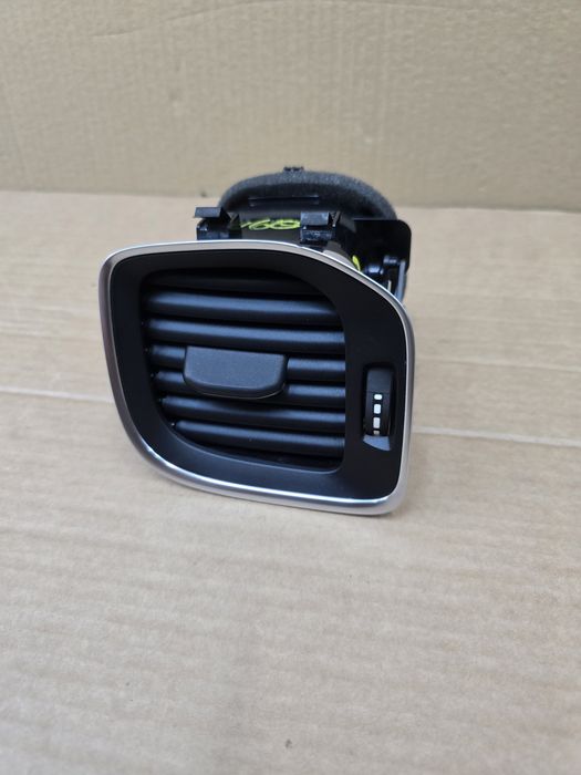 Kratka nawiewu Volvo V60 2014 Rok LEWA STRONA NR 2