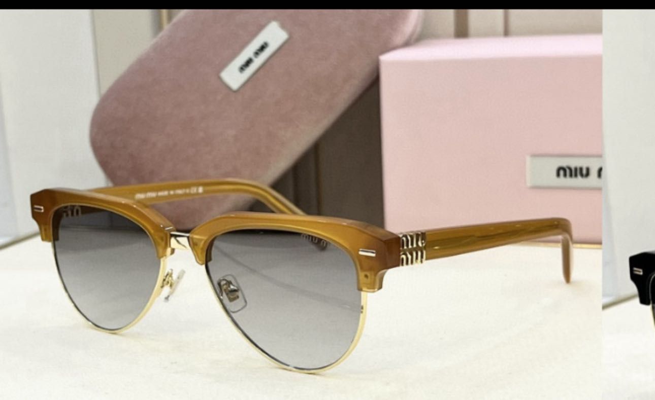 Очки солнцезащитные miu miu