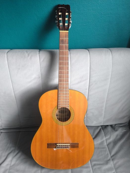Gitara akustyczna
