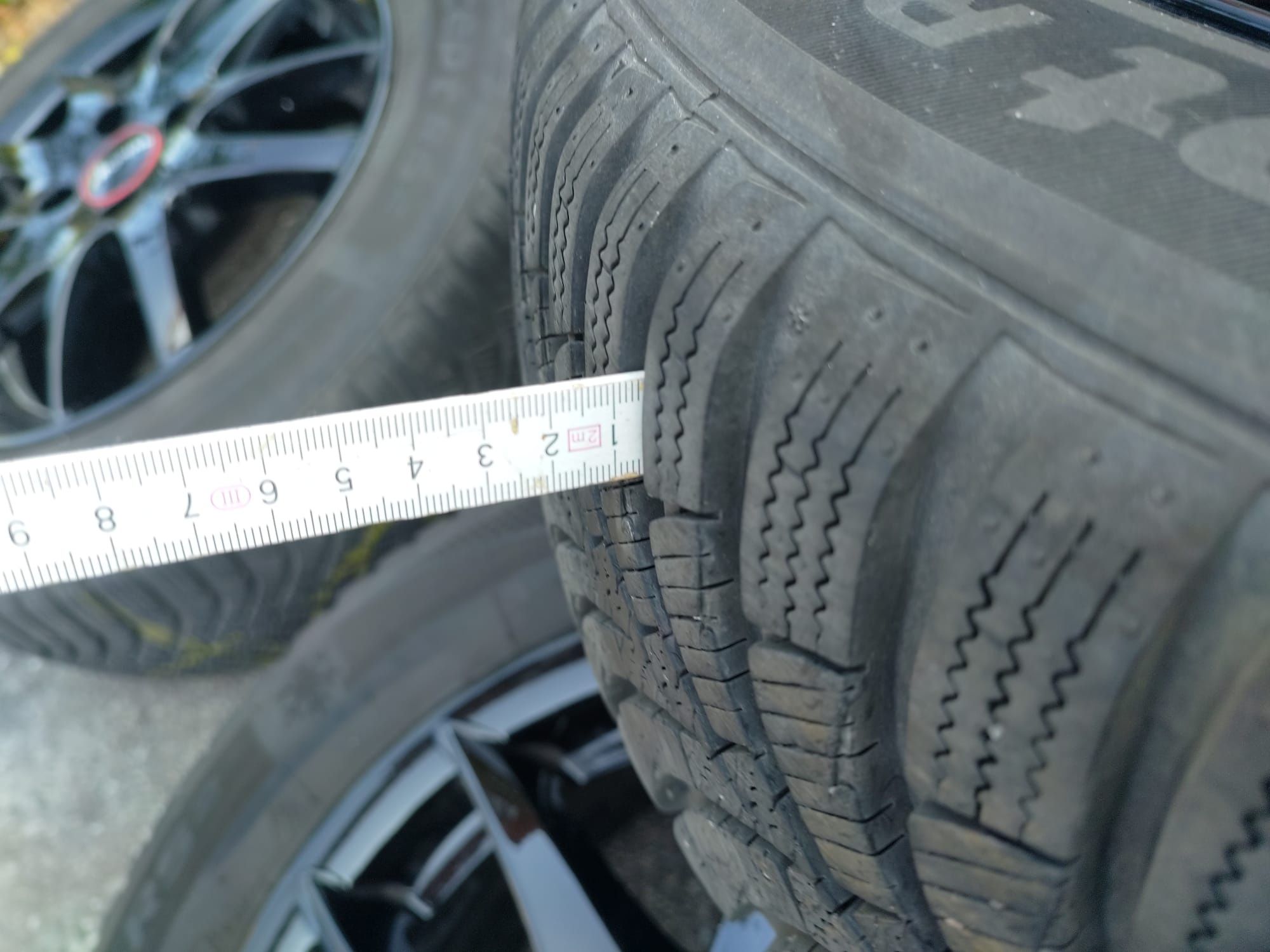 Felgi aluminiowe zimowe wraz z oponami zimowymi 185/65 R15 88h