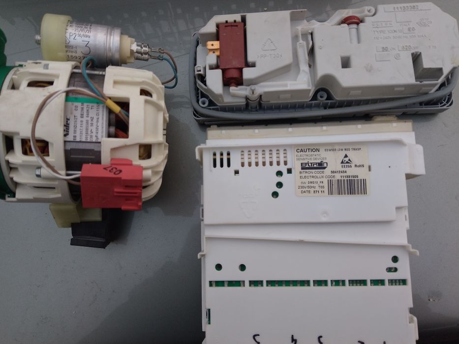 Electrolux ESL43020 Та іші запчастини