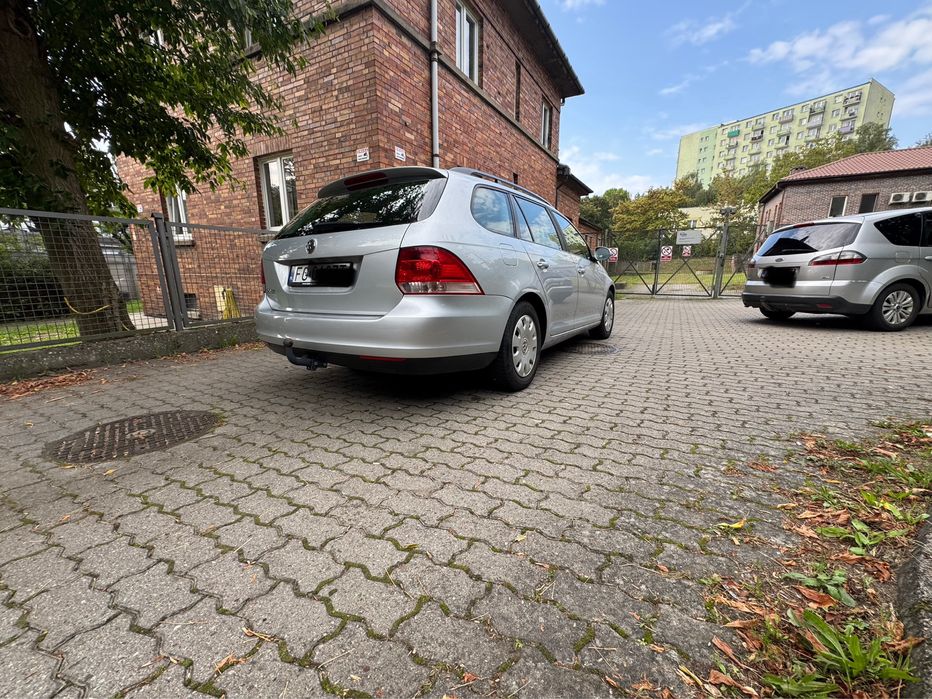 Volkswagen golf V 1.4mpi 2008r