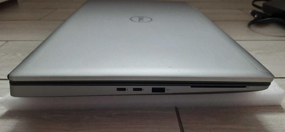 Dell 7750 IPS i7-10850h, 32-64 Gb, 512 SSD, RTX 4000 8Gb, бат 5 годин