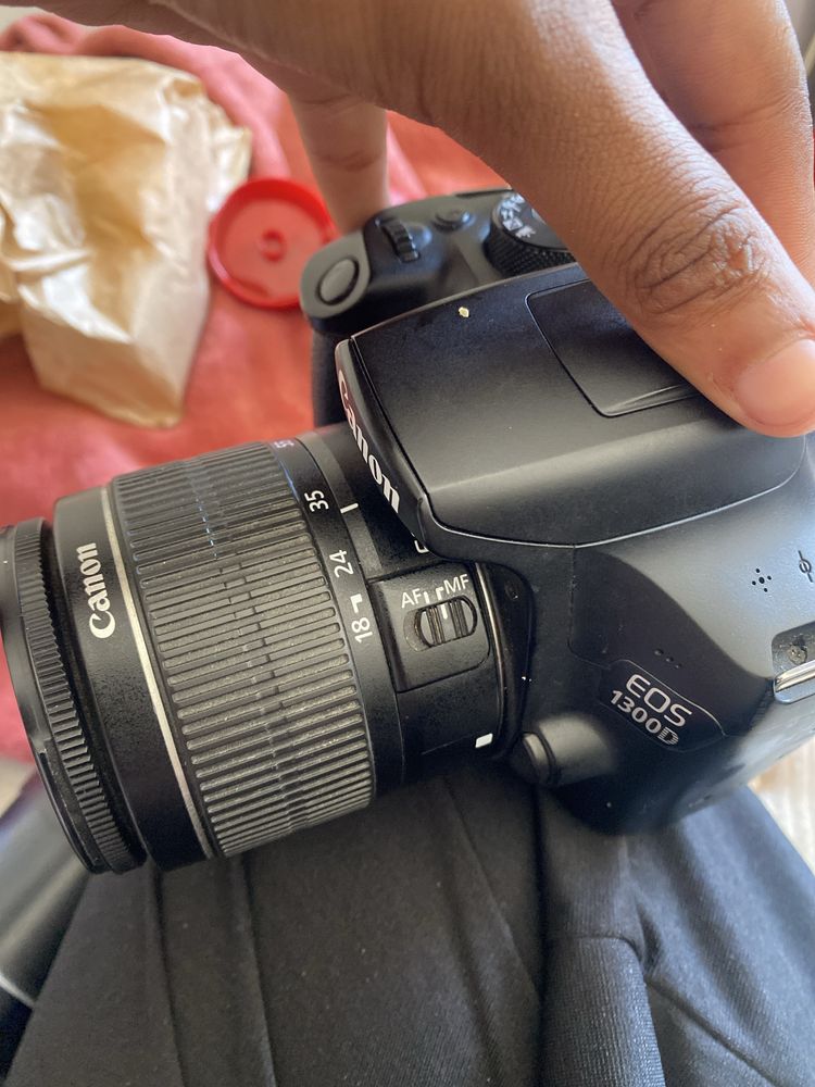 Canon EOS 1300D,