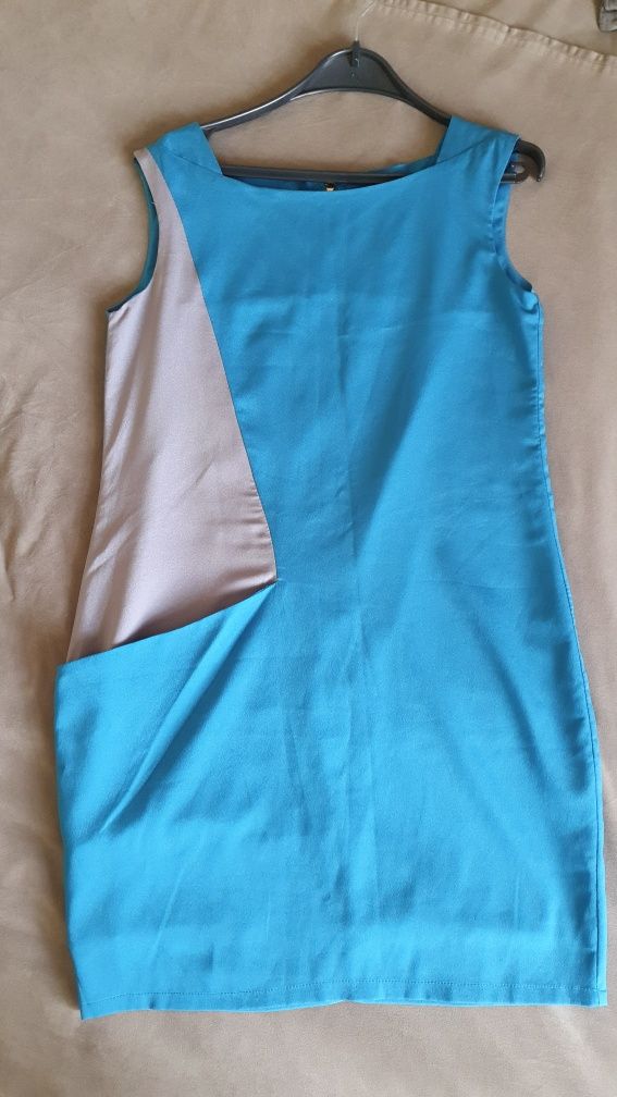 Літнє плаття синього кольору з кишенею