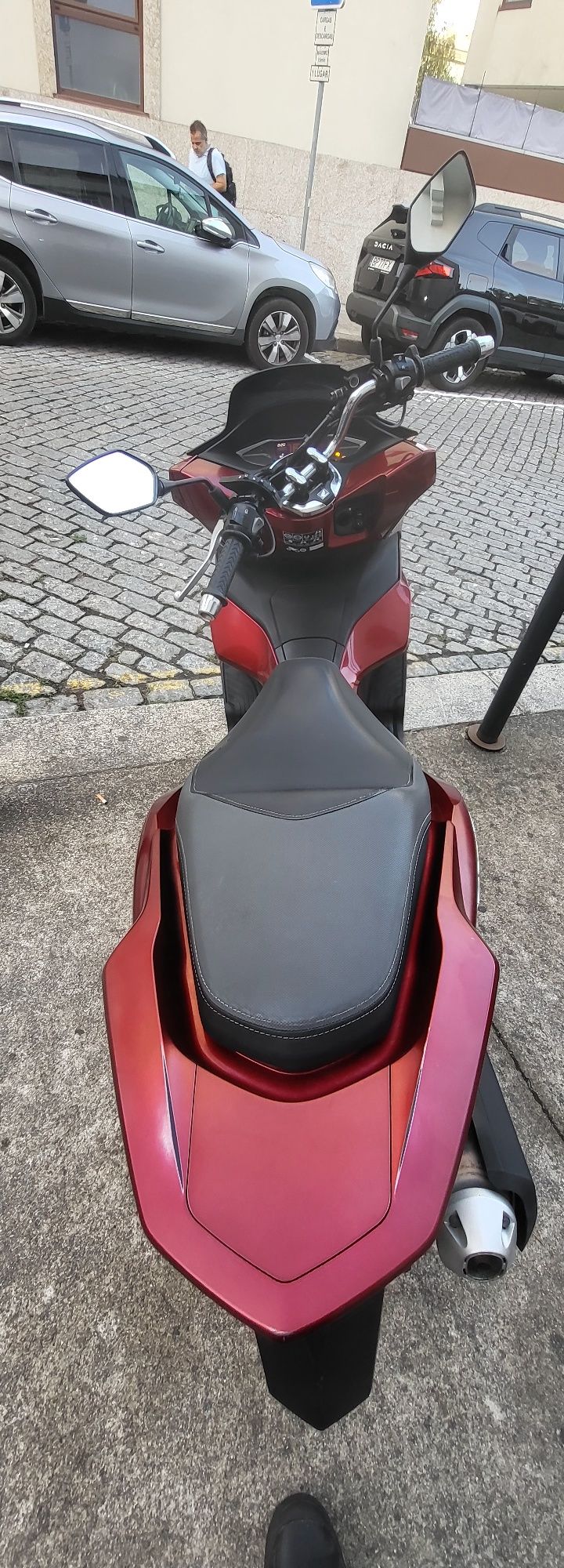 Alugo - PCX 125cc 2021