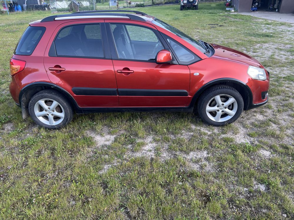 Suzuki sx4.