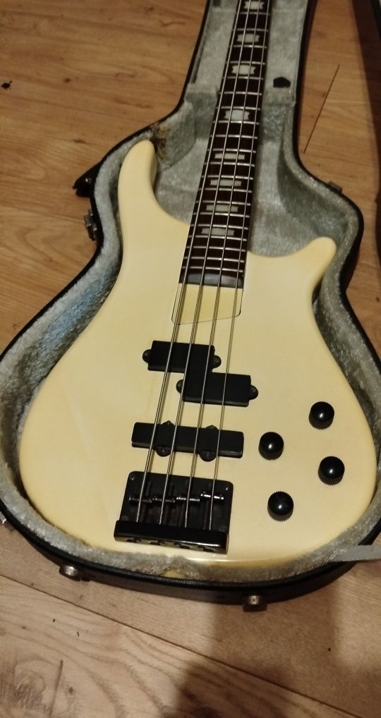 Bass spacer biały