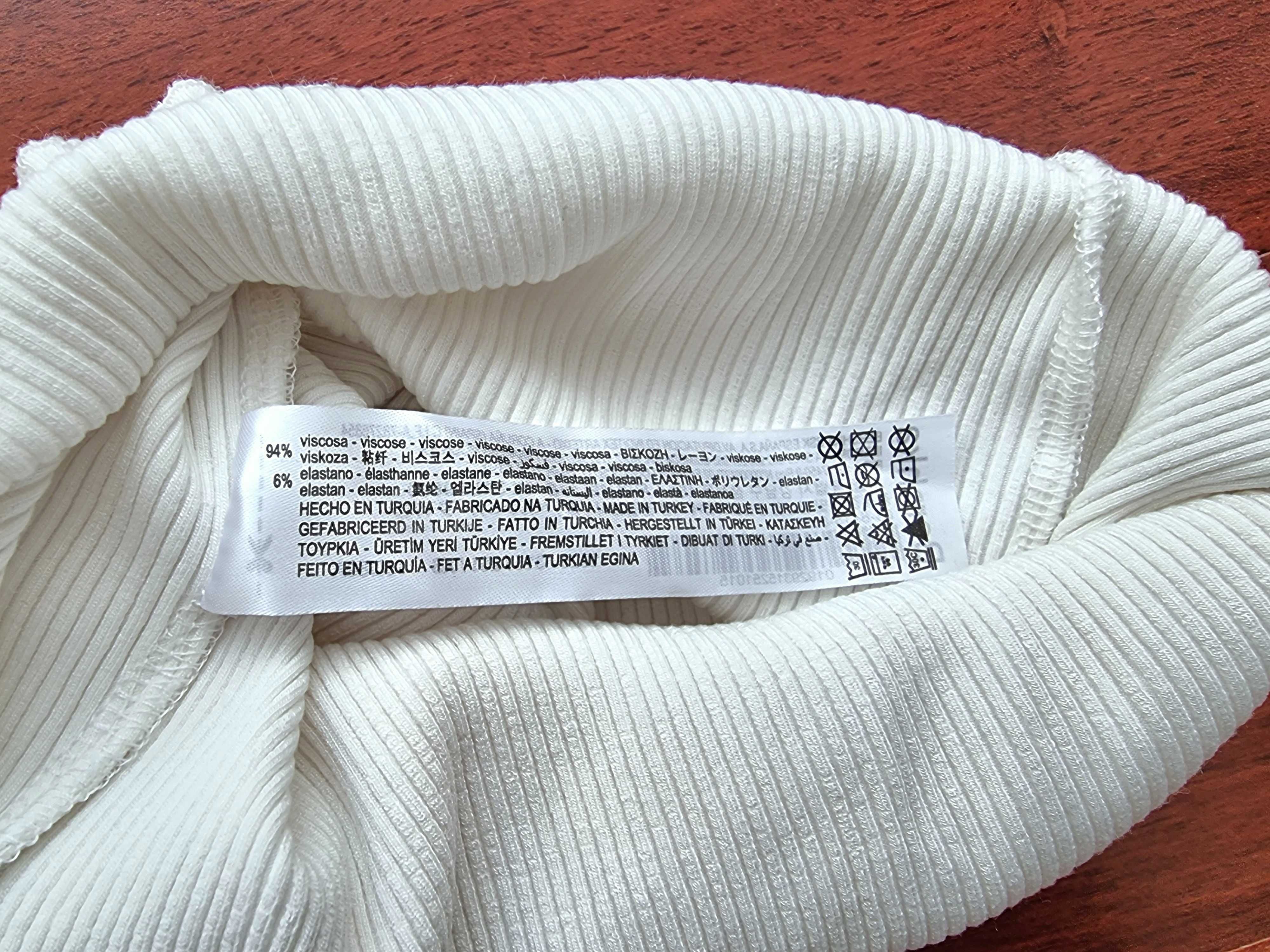 Camisola branca curta com detalhes estilo pérolas Bershka, tamanho XS