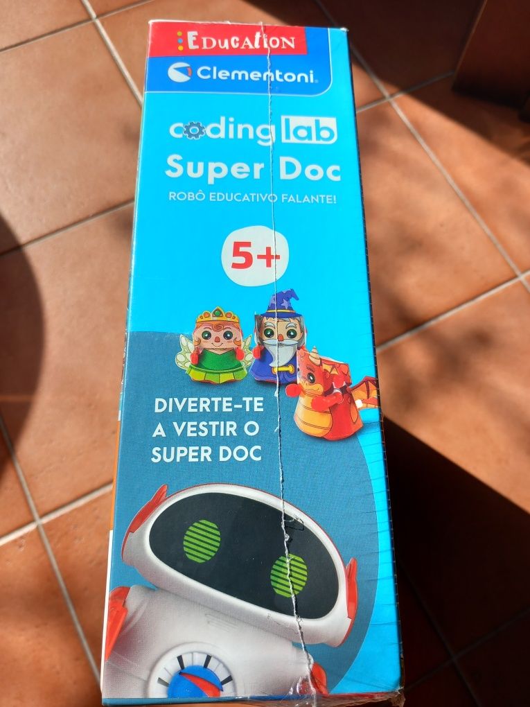 Brinquedo: Super Doc - Robô educativo falante