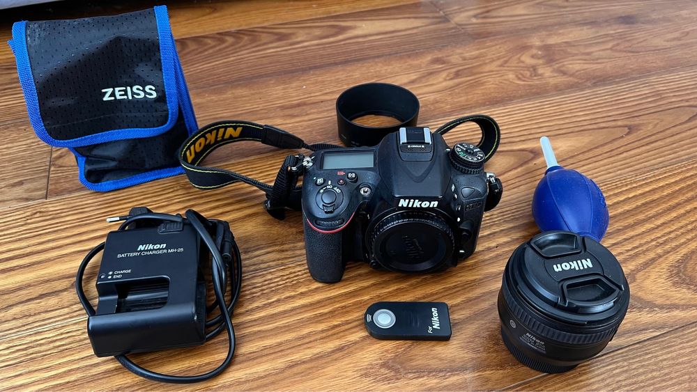 Apar Nikon D7100 z obiektywem i torbą Lowepro i akcesoriami