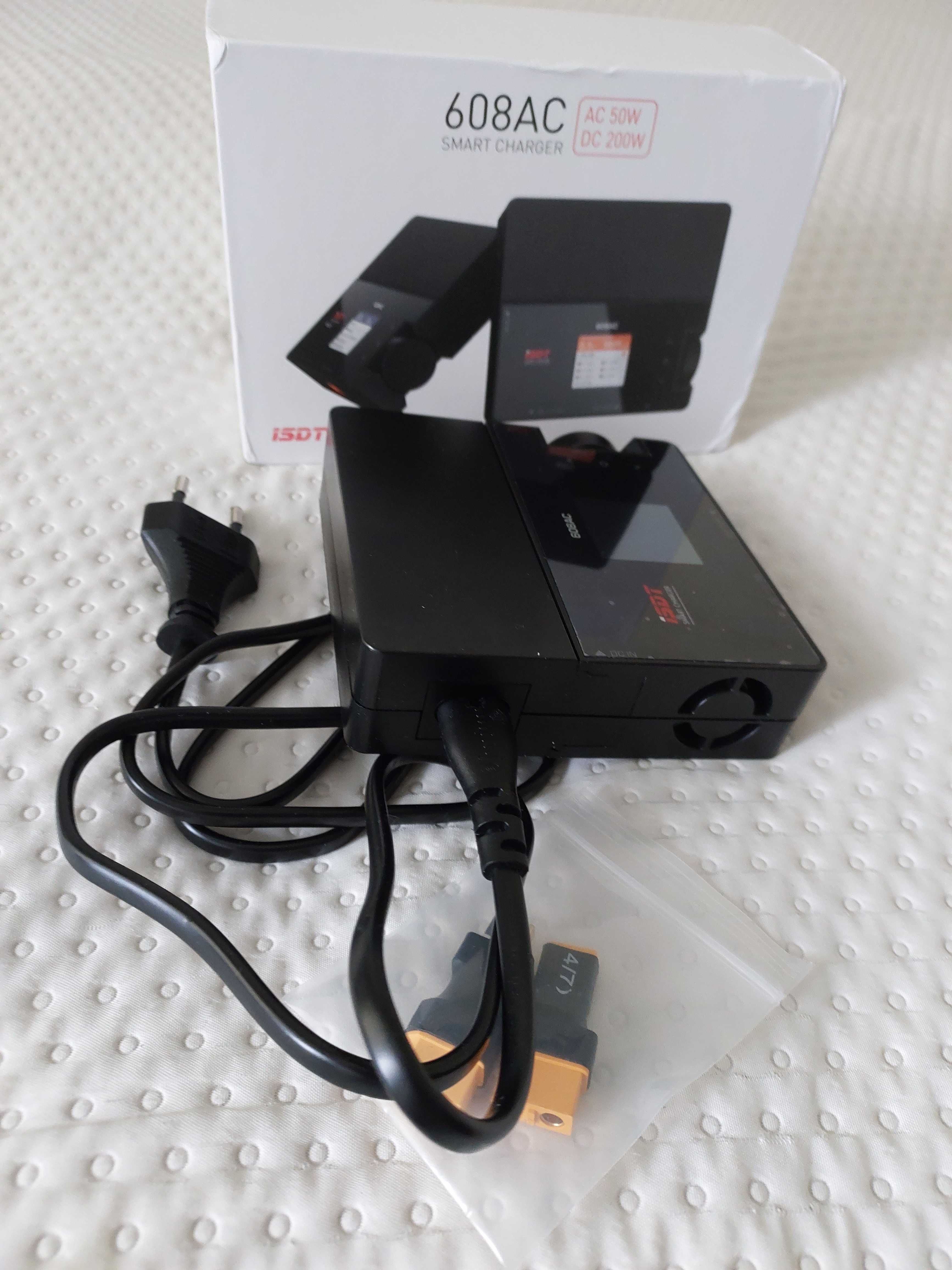 Ładowarka ISDT 608AC podwójne zasilanie AC 50W/ DC 200W