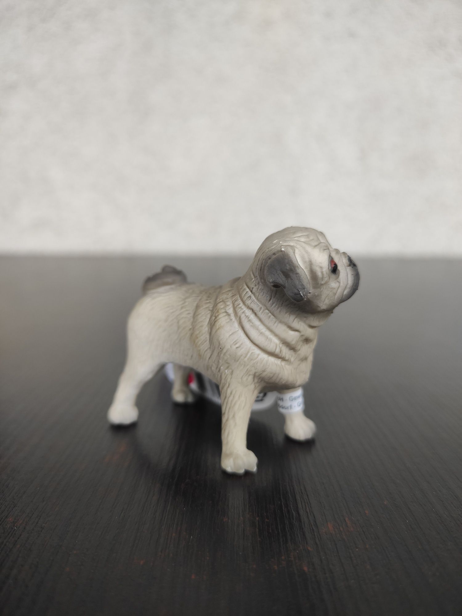 Kolekcjonerska figurka mops Bullyland.
