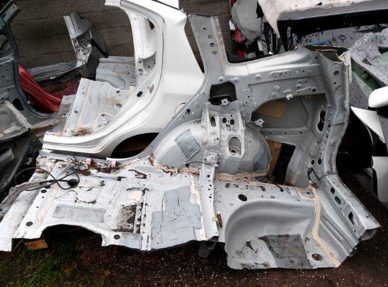 Błotnik podłużnica ćwiartka lewa prawa przednia tylna Prius Plus