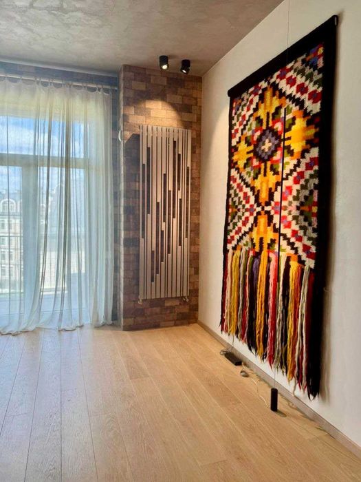 БЕЗ % 3К Печерськ вул.Новоселецька,10 Центр