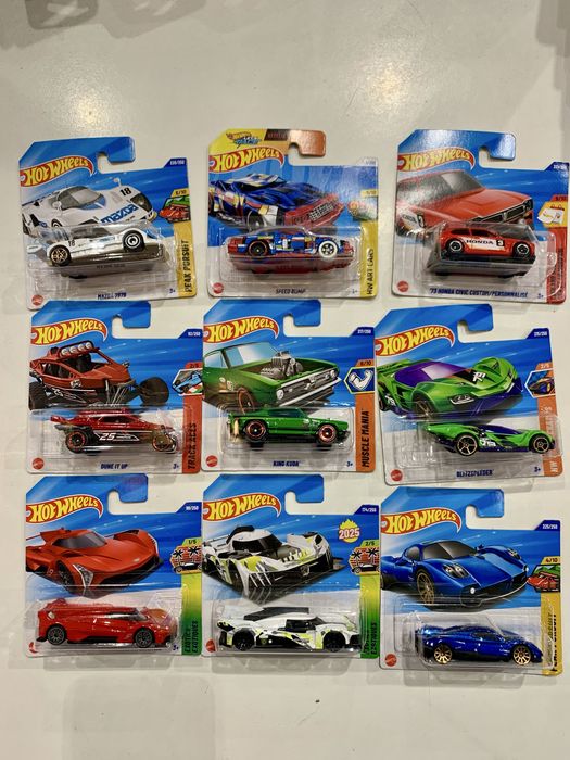 Машинкa, моделька Hot wheels