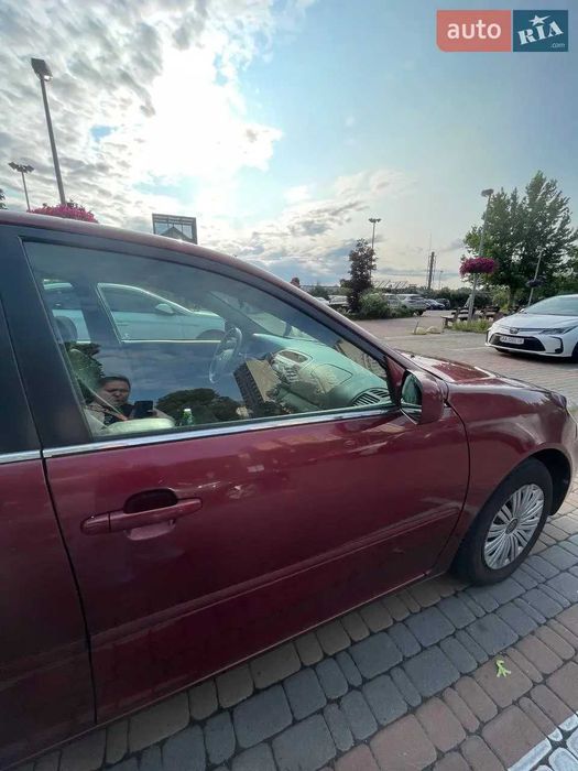 Автомобиль  Тойота