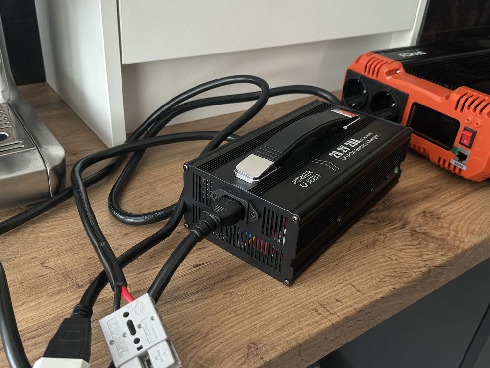 Аккумуляторы + Инвертор + Зарядное Полный комелект LiFePO4 25.6V 100Ah