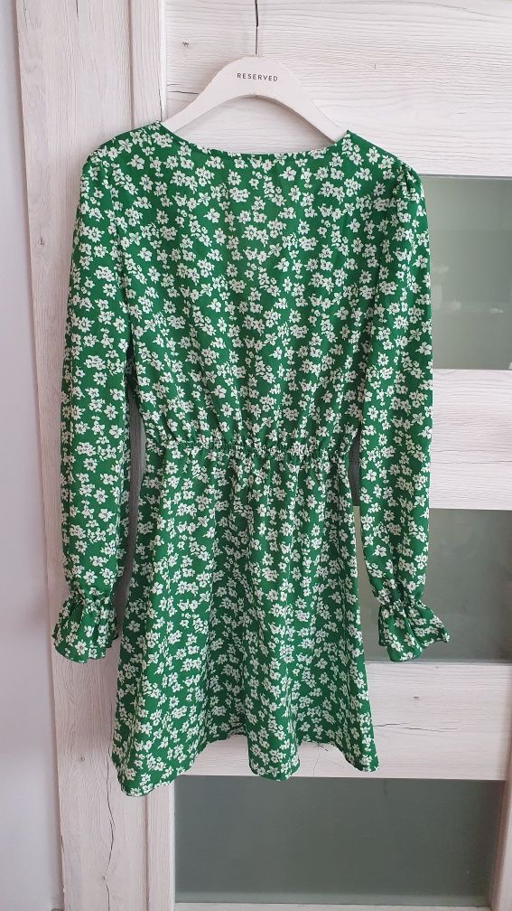 Sukienka w kwiaty r.xs zielona wiosenna