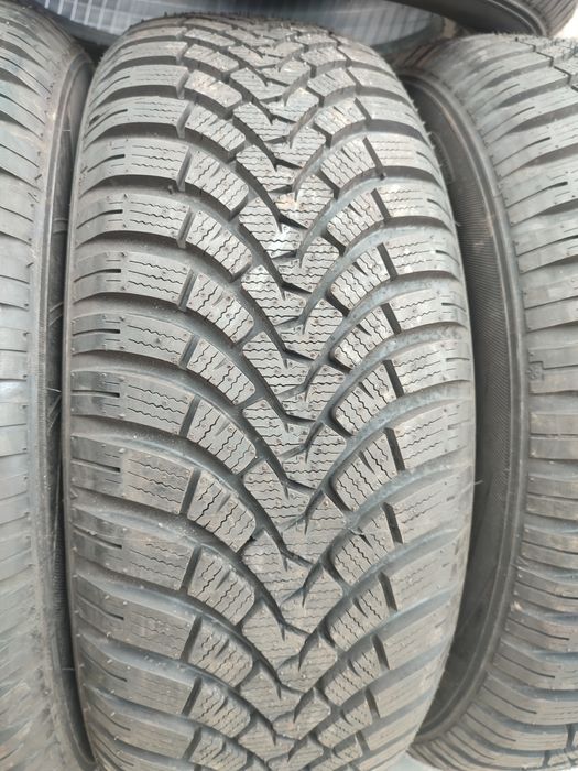 Нові зимові легкові автошини FALKEN.R17,225/60.