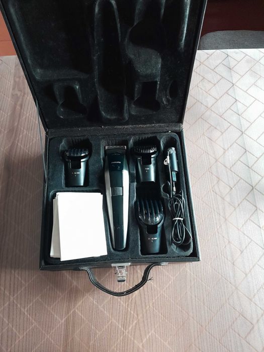 Вироблено в Нідерландах:тример для голови на акумуляторі.