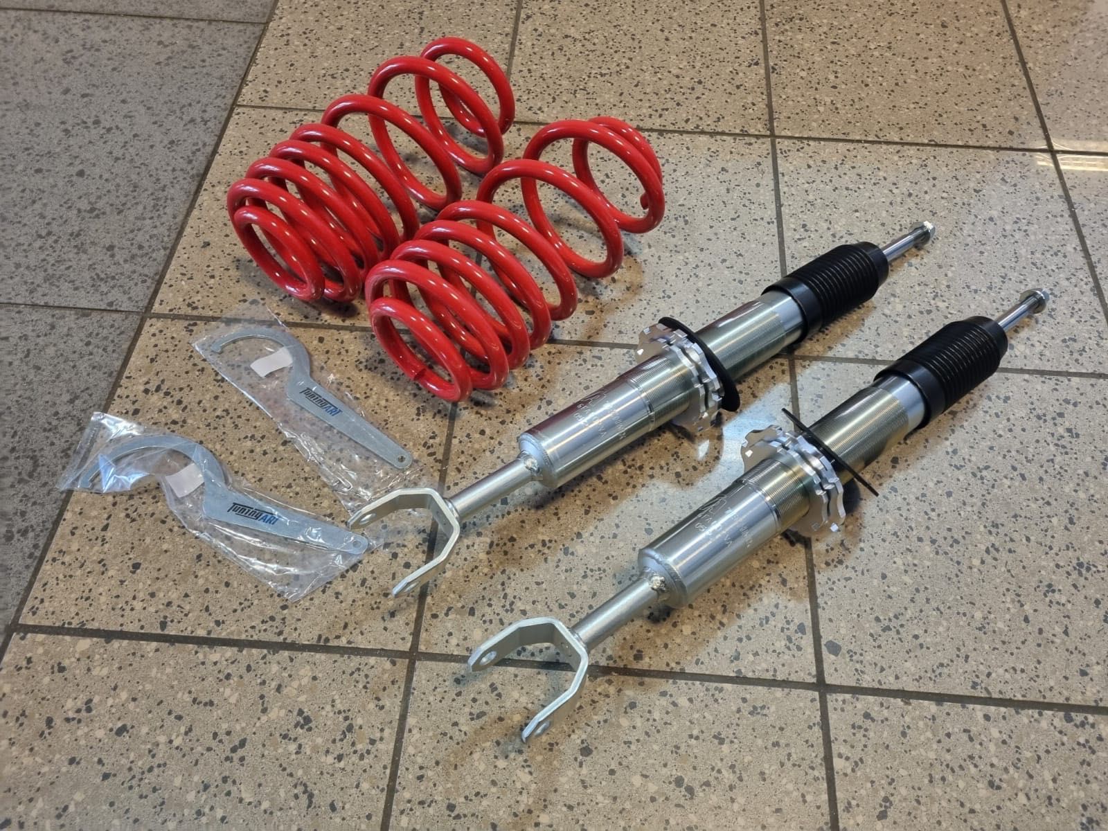 Audi A4 B5 A6 C5, Passat B5 Superb Gwintowane zawieszenie Gwint Przód