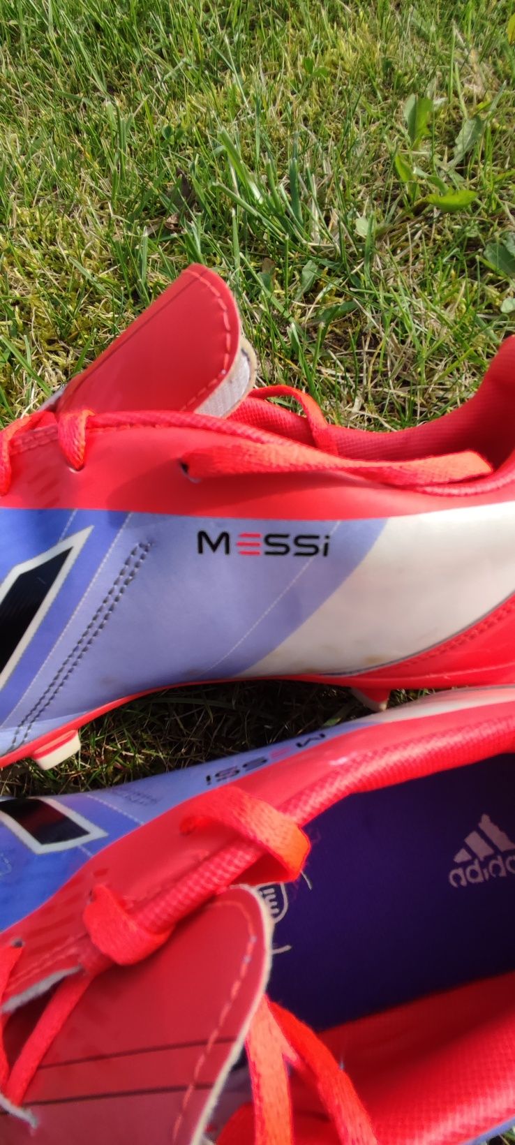 Buty piłkarskie adidas  rozmiar 41 1/3 ADIDAS F10 TRX FG MESSI G97729