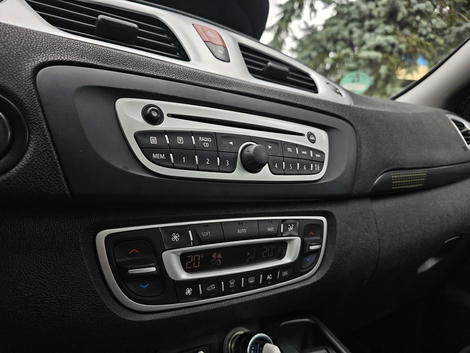 Renault scenic.