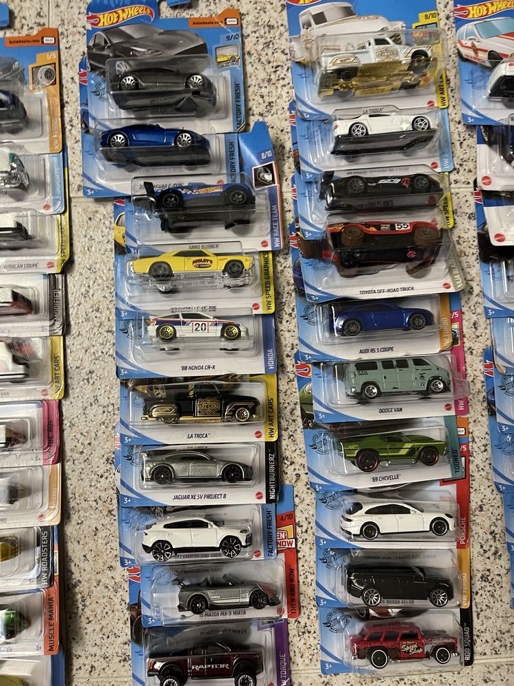 Conjunto HotWheels 166 carros