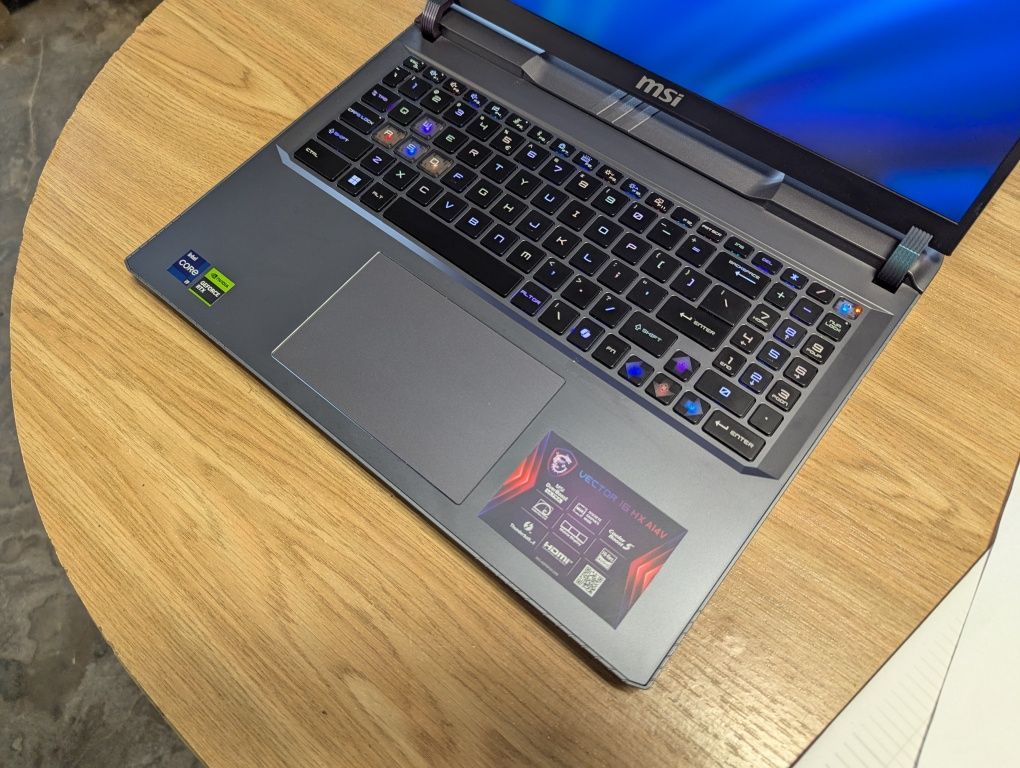 Ноутбук MSI  i9-14900HX/32RAM/SSD1TB/RTX4080 12GB