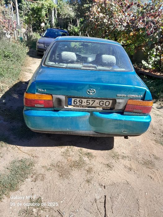 Toyota Corolla para peças ou inteiro