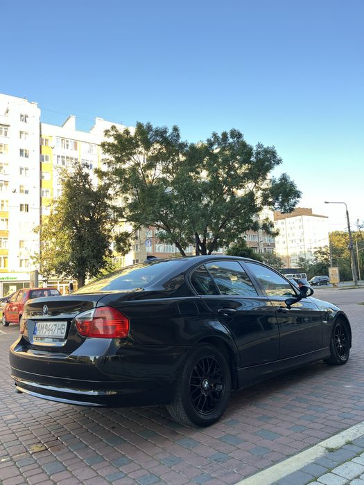 Продам BMW E90, 2.0D