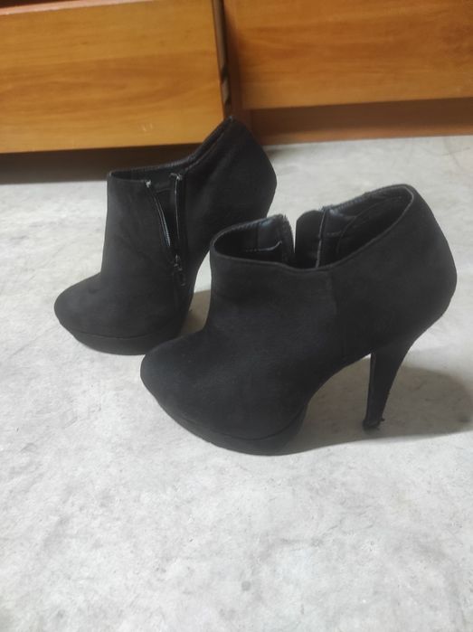 Botins e sandálias