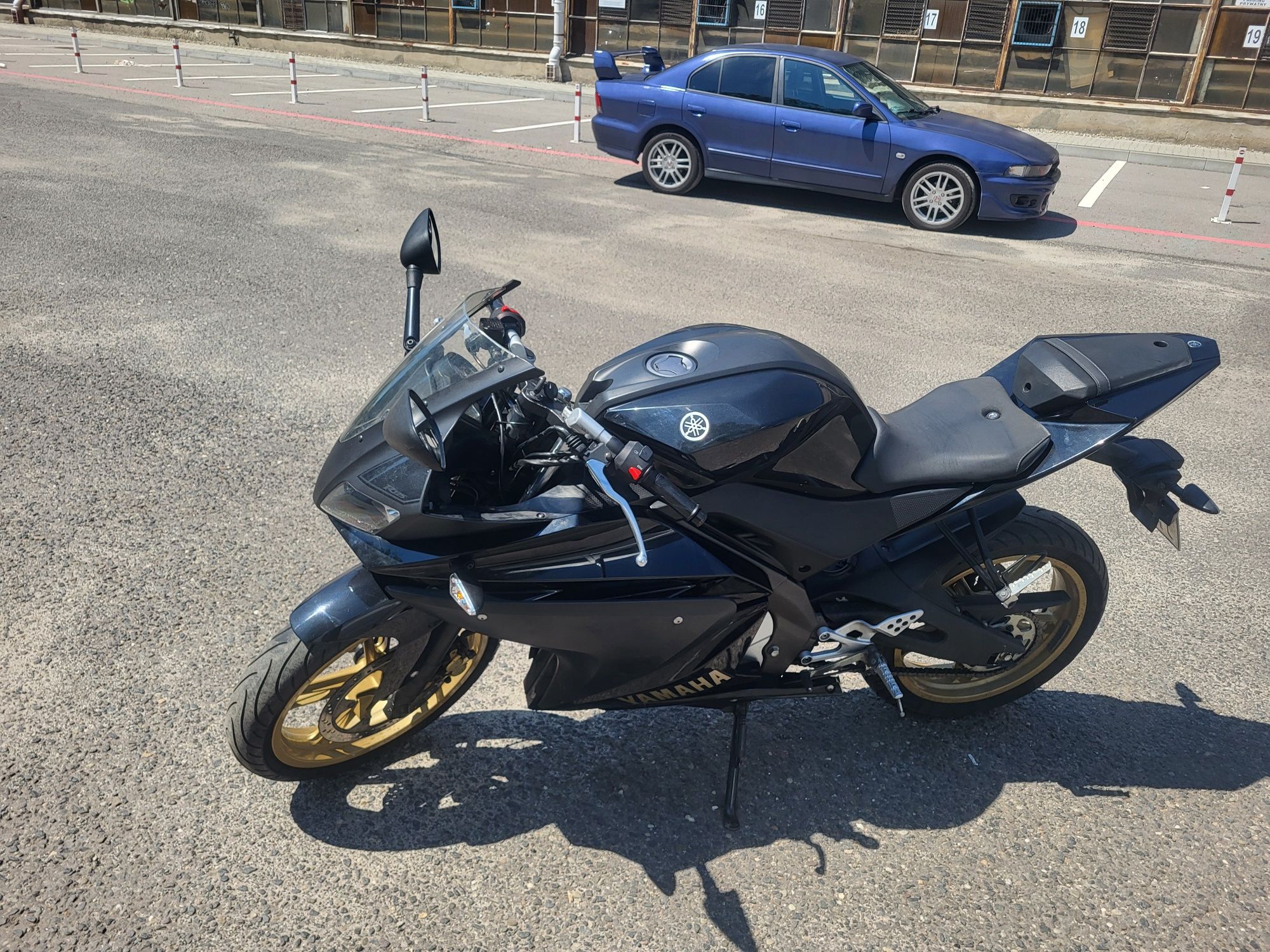 Yamaha YZF - R 125