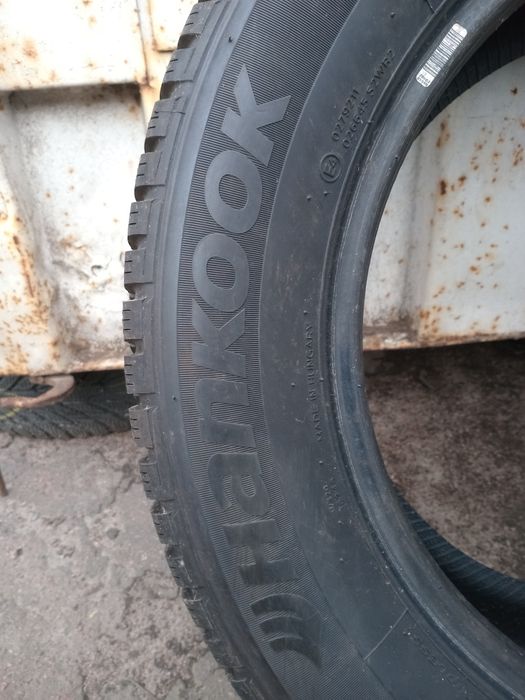 225/60r17 Hankook Winter I Cept Evo2.