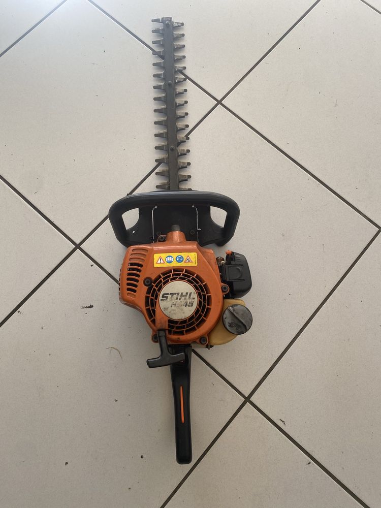 Corta sebes stihl hs 45