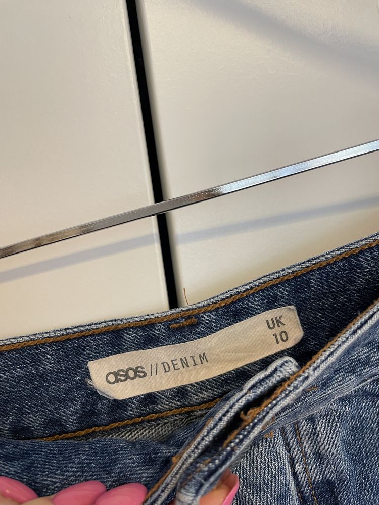 Krótkie jeansowe spodenki Asos