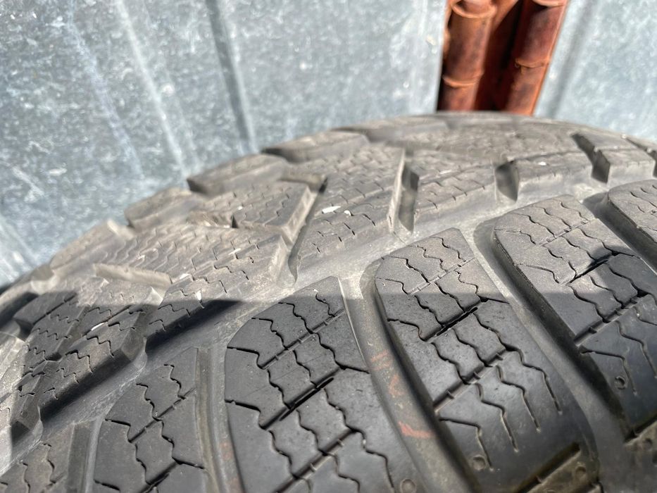 Opony zimowe Pirelli 215/55 R17