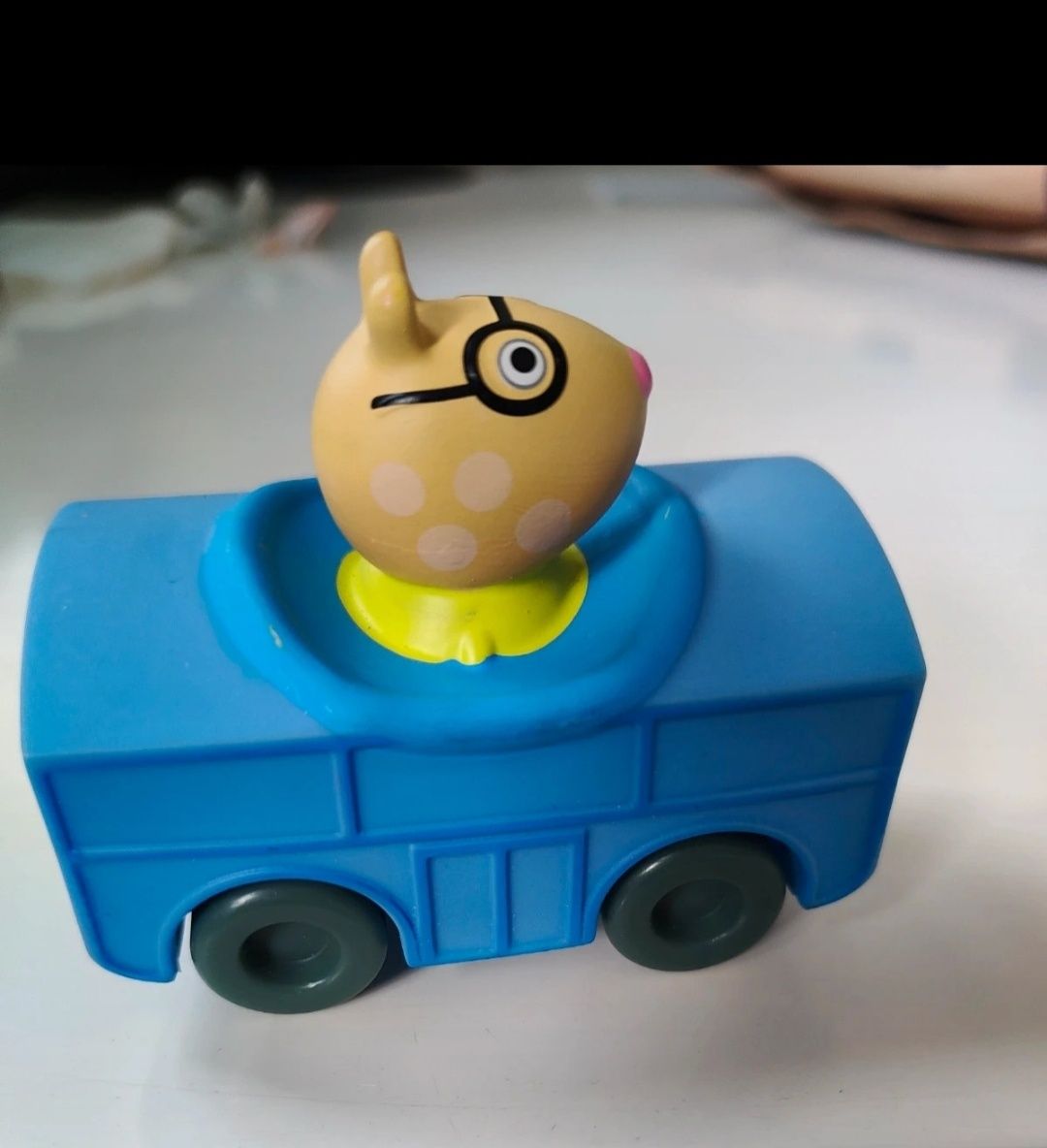 Zabawka figurka Hasbro kucyk Pedro Świnka Peppa