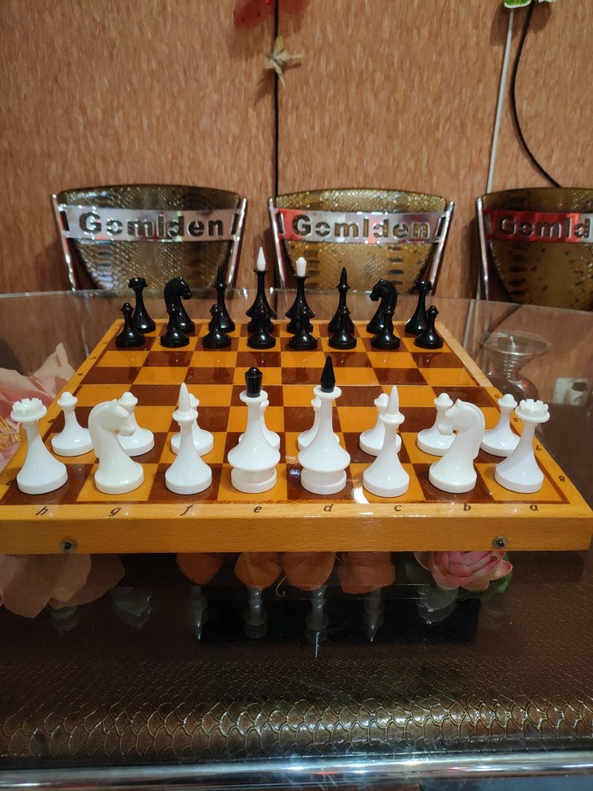 Развивающая игра набор УССР шахматы 40х40 см.