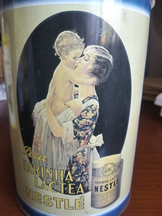 Lata comemorativa Nestlé 

Lata comemorativa Nes