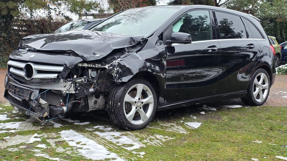Mercedes-Benz Klasa B USZKODZONA-Odpala z Niemiec! Automat-Panorama Dach 111t.km-Przebieg!!!