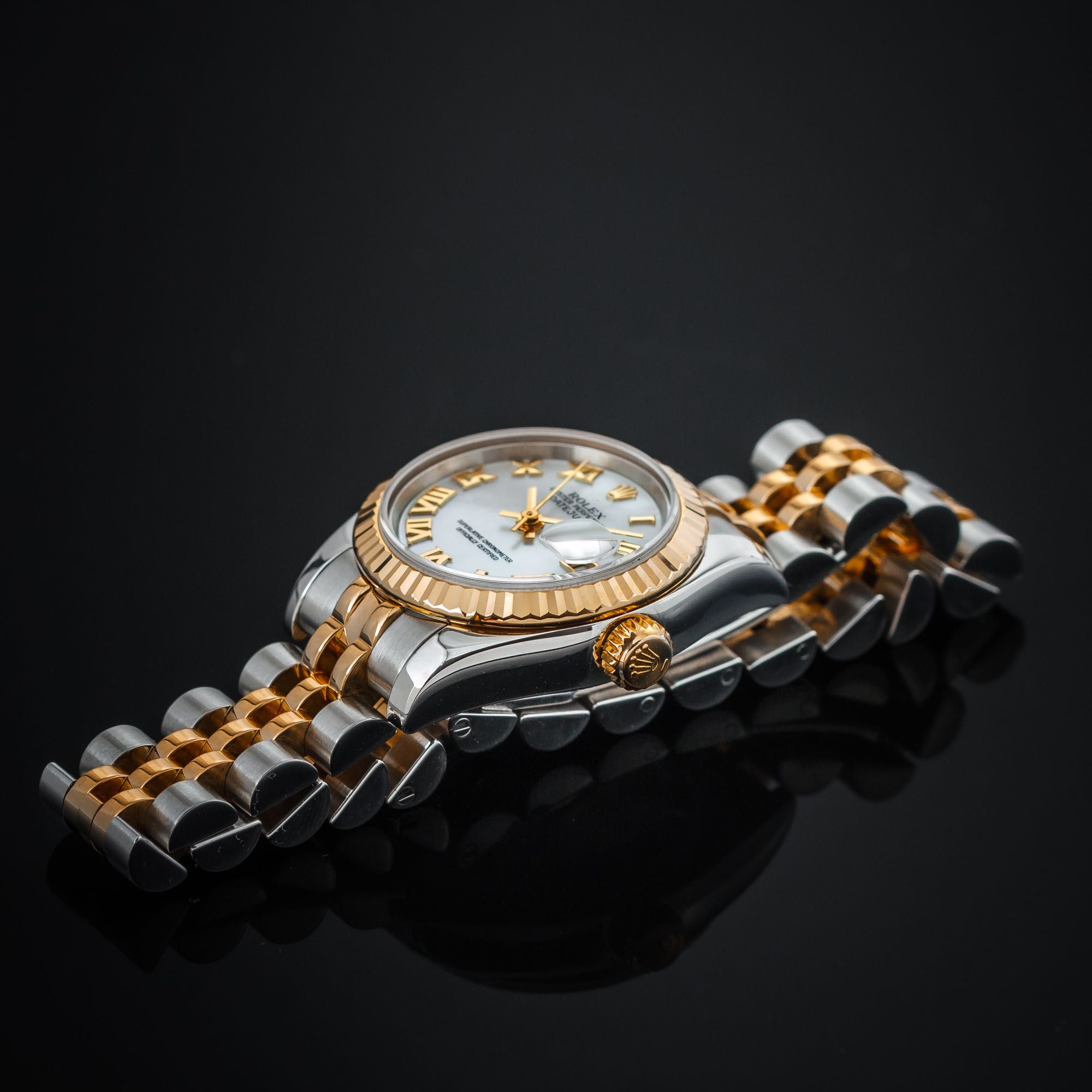 Rolex Datejust 26 tarcza z masy perłowej o rzymskich indeksach