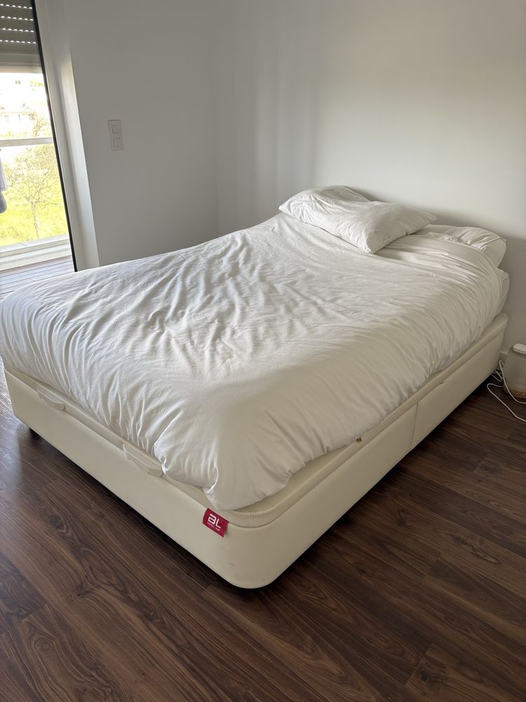 Cama sommier branco + colchão espuma + cabeceira