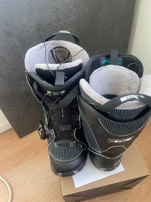 Buty snowboardowe Salomon r. 41 z wiązaniami Burton