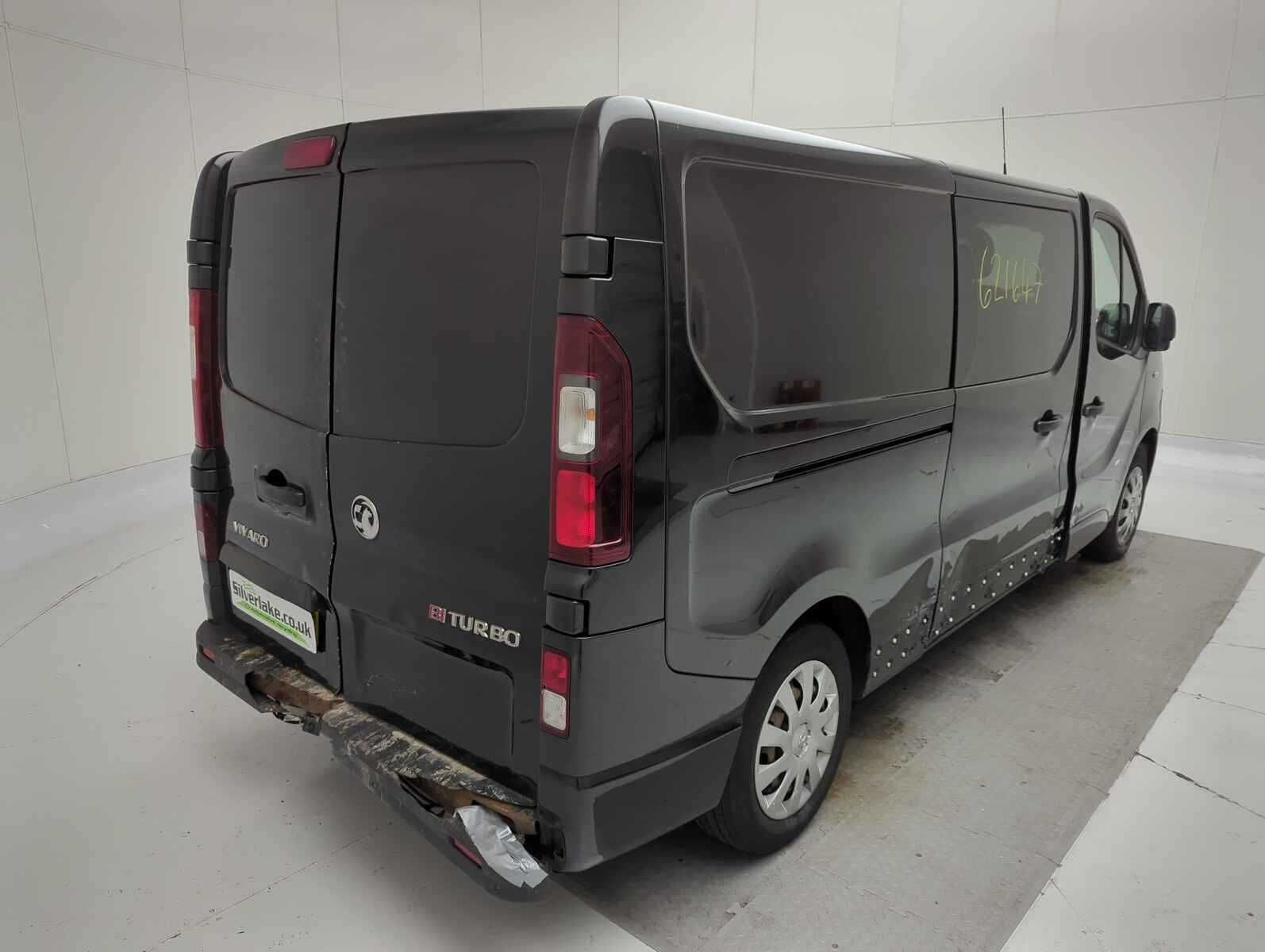 Vivaro III Trafic  Drzwi Błotnik Lusterko Ćwiartka Szyba Lampa LONG
