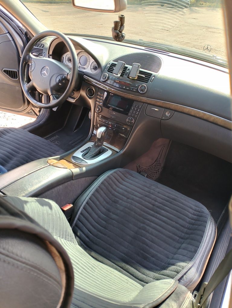 Продам Мерса W211 Avangard